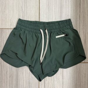 Vuori Clementine 2.0 Short 2.5”